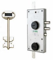 Помпово сувальдный замок Mottura Serrablocca